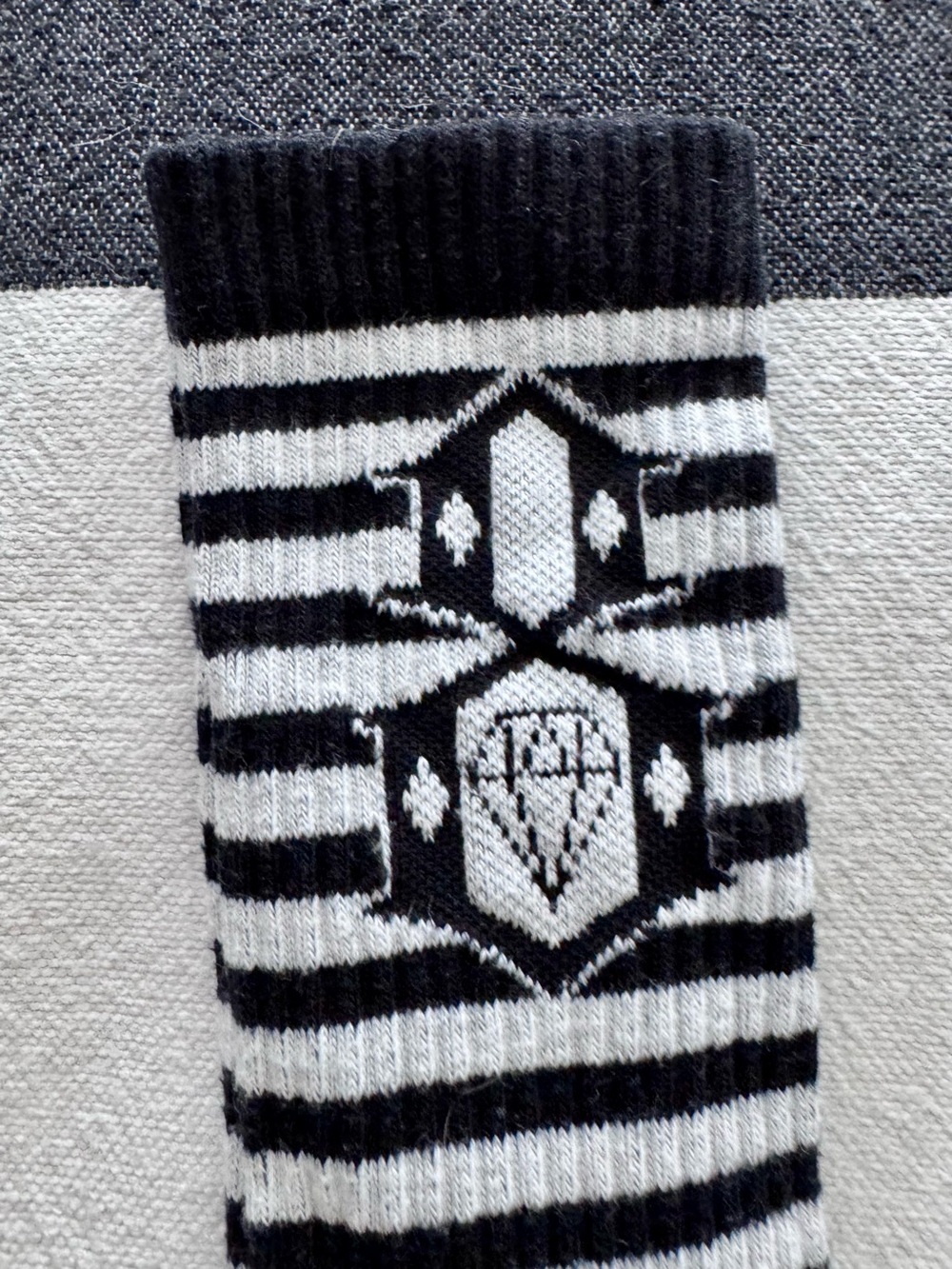 Rebel8 Black & White Patterned Men’s Crew Socks - Pack of 3 - Picture 3 of 7